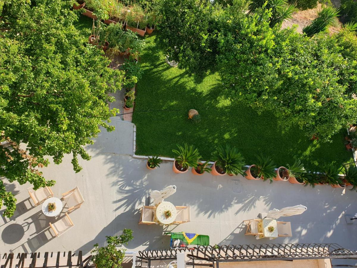 Makis Studios & Apartments Poros  Exterior foto